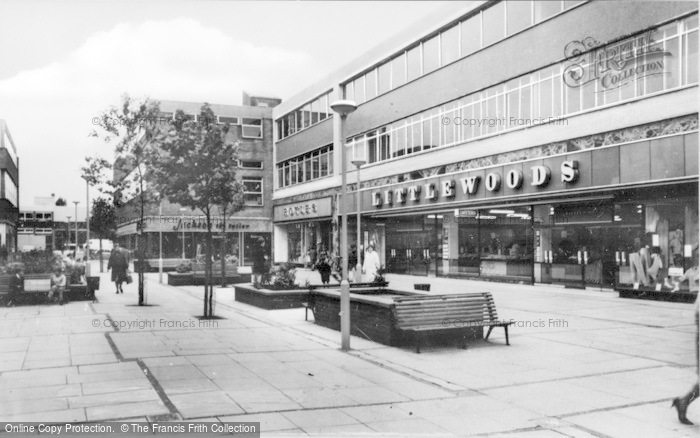 Photo of Ellesmere Port, Marina Walk c.1965