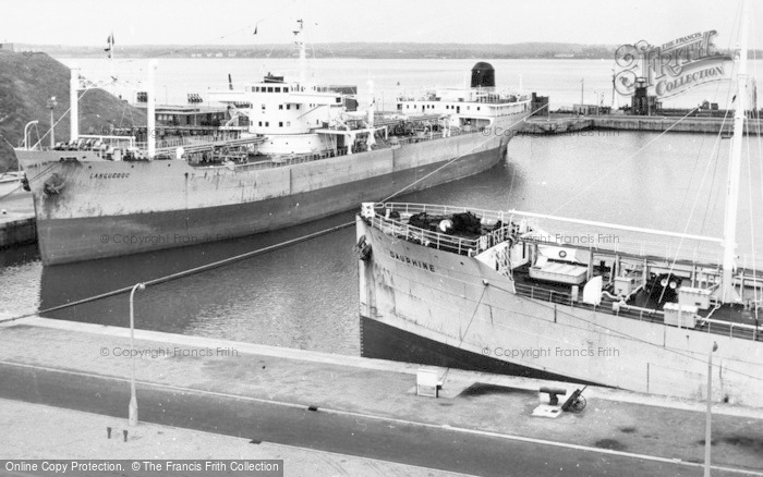 Photo of Ellesmere Port, Queen Elizabeth II Dock c.1960