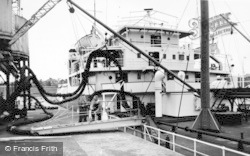Queen Elizabeth II Dock c.1960, Ellesmere Port