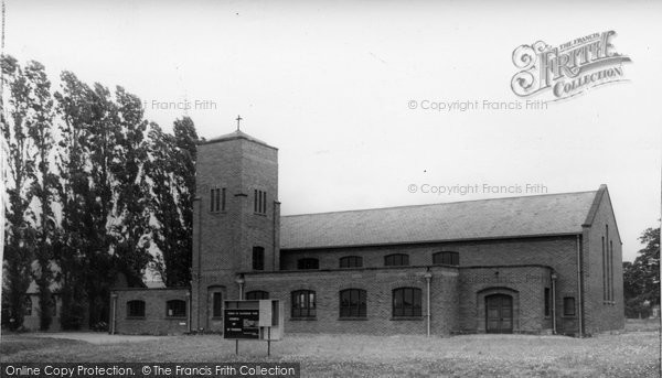 Photo of Ellesmere Port, St Thomas Church c.1965