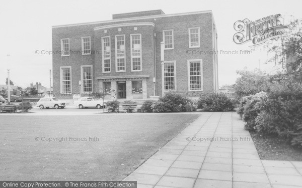 Photo of Ellesmere Port, The Central Library c.1965