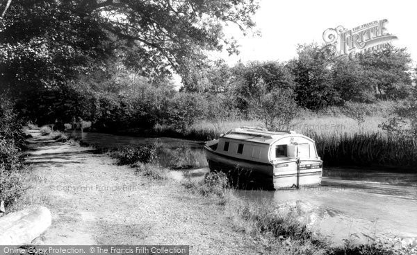 Photo of Ellesmere, The Canal c.1960