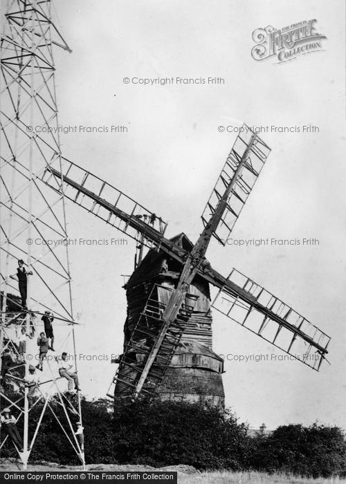 Photo of Ellington, The Windmill c.1930