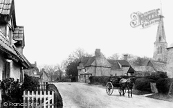 Village 1906, Ellington