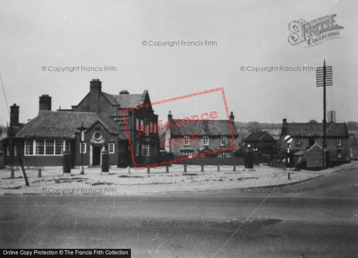 Photo of Elloughton, Half Moon Hotel c.1955