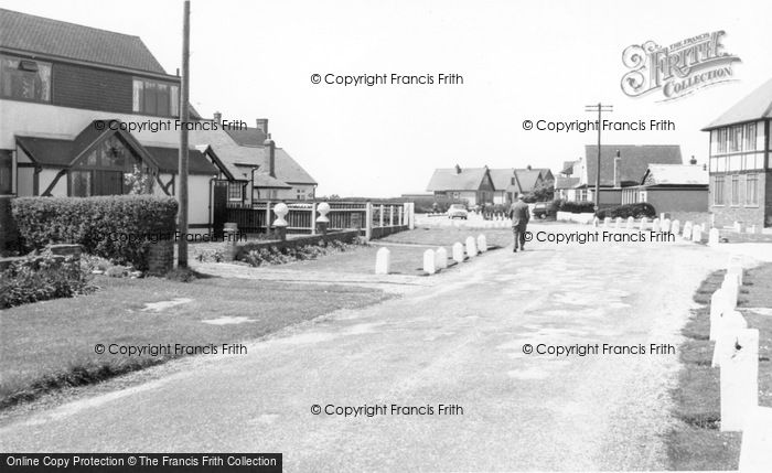 Photo of Elmer, Manor Way c.1960
