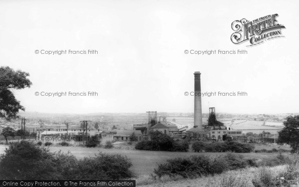 Photo of Elsecar, The Main Colliery c.1960