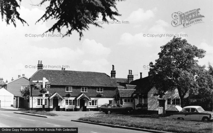 Photo of Elstead, The Woolpack Inn c.1960