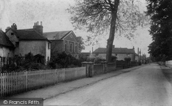 Village 1906, Elstead
