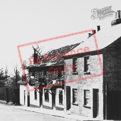 Cottages On Watford Road c.1955, Elstree