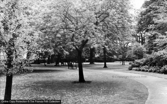 Photo of Eltham, Pleasaunce Gardens c.1960