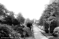 Broad Walk 1904, Elvetham Hall