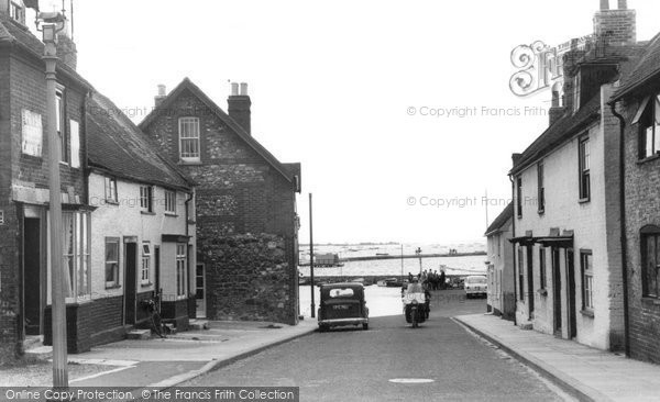 Photo of Emsworth, South Street c.1955