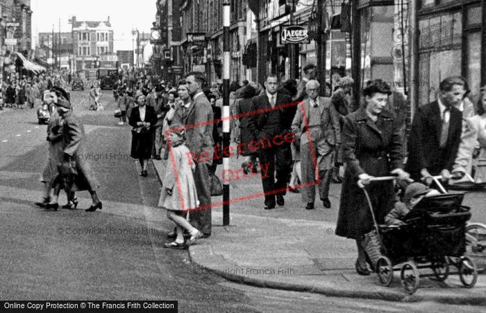 Photo of Enfield, Pedestrians In Church Street c.1950