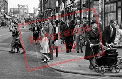 Pedestrians In Church Street c.1950, Enfield