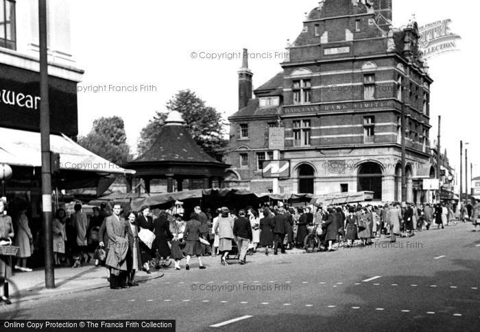 Photo of Enfield, The Market Square c.1950