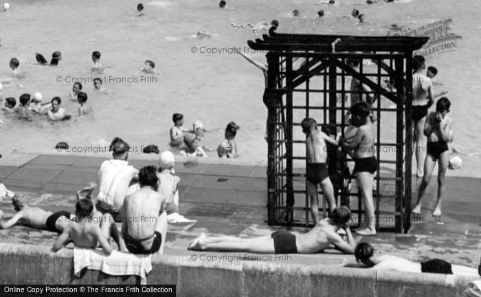 Photo of Enfield, The Open Air Swimming Pool Shower c.1955