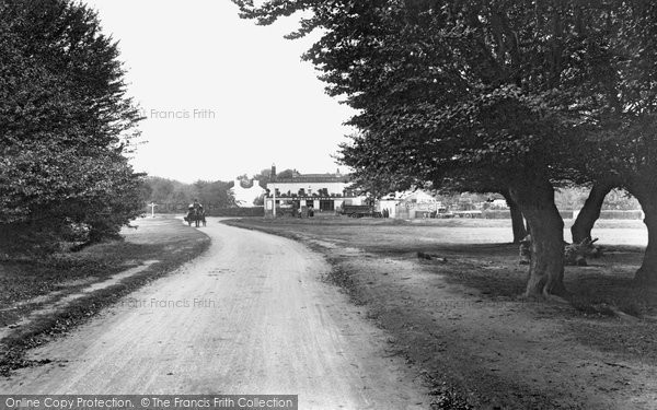 Photo of Epping, The Wake Arms 1911