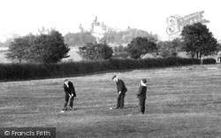 Boys Playing Golf 1903, Epsom