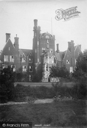 College 1895, Epsom