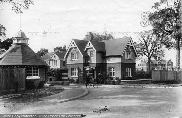 Photo of Epsom, Entrance To Long Grove 1907