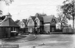 Entrance To Long Grove 1907, Epsom