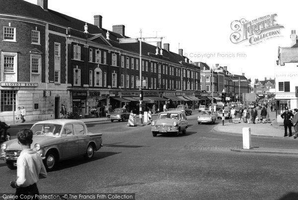 Photo of Epsom, High Street c.1965