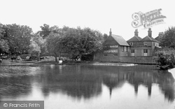 Stamford Pond 1898, Epsom