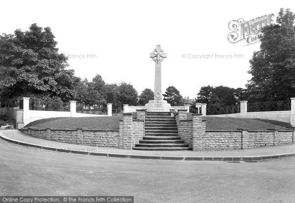 Photo of Epsom, War Memorial 1924