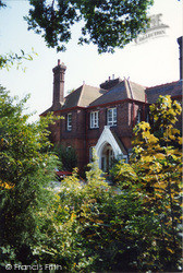 Wells House 2005, Epsom