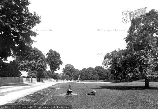 Photo of Epsom, Woodcote Green 1890