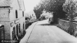 Wrexham Road c.1965, Erbistock
