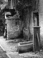 The Village Pump 1903, Ermington