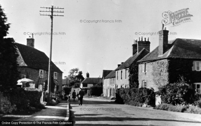 Photo of Etchinghill, The Village c.1960