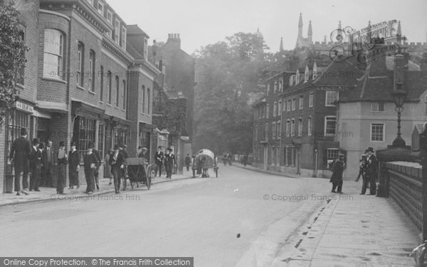 Photo of Eton, College, Pupils At Barnes Pool 1914