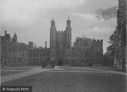 College School Yard 1923, Eton
