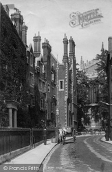 Keats Lane 1895, Eton