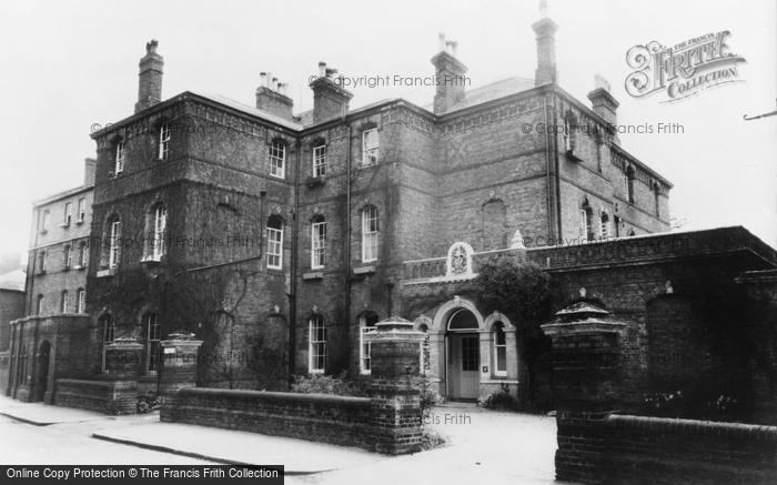 Photo of Eton, Penn House, Eton College c.1960