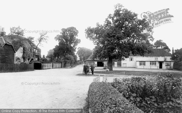 Photo of Eversley Cross, 1910