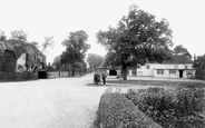 1910, Eversley Cross