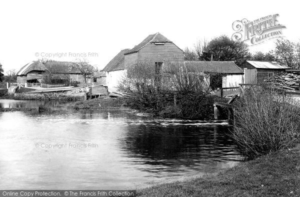 Photo of Eversley, New Mill 1908