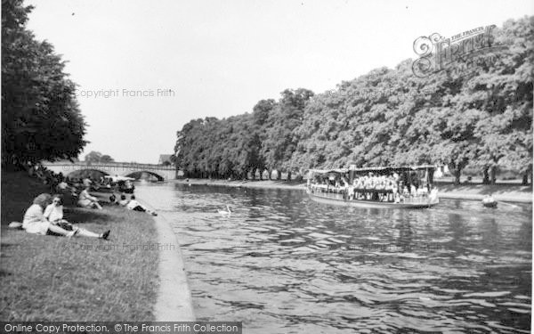 Photo of Evesham, A Steamer On The River Avon c.1955