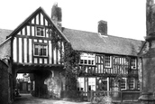 Abbot Reginald's Gateway 1895, Evesham