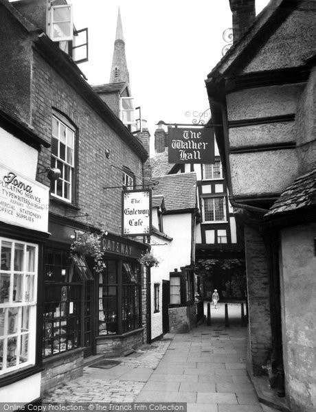 Photo of Evesham, Abbot Reginald's Gateway c.1960