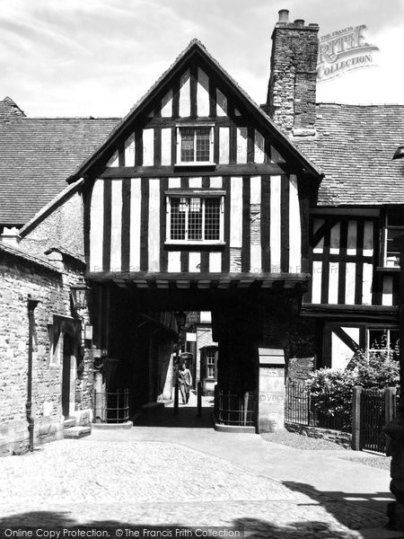 Photo of Evesham, Abbot's Gateway c.1955