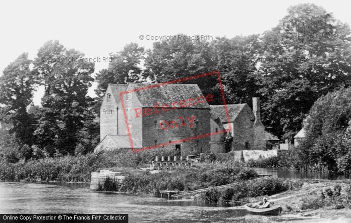Photo of Evesham, Chadbury Mill 1899