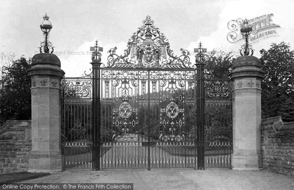 Photo of Evesham, Entrance Gates, Wood Norton (Hrh The Duc D'orleans) 1910