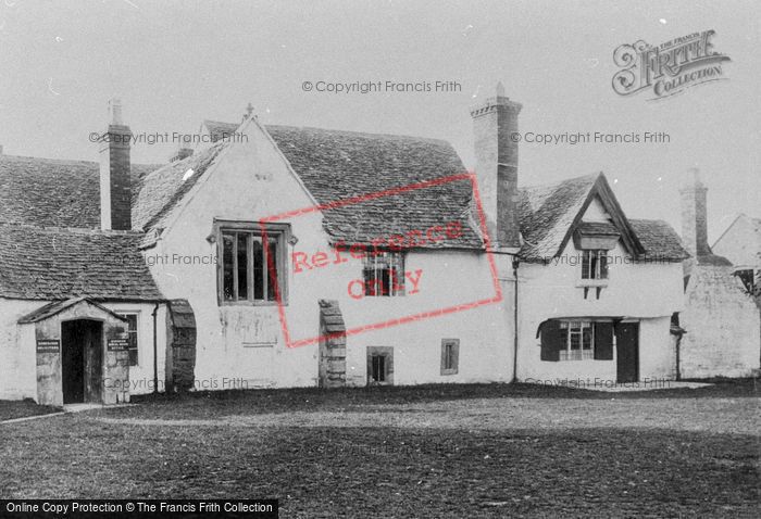 Photo of Evesham, Old Almonry 1895
