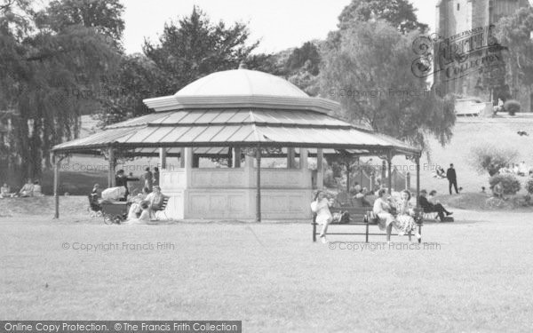 Photo of Evesham, People Relaxing In The Abbey Park c.1955