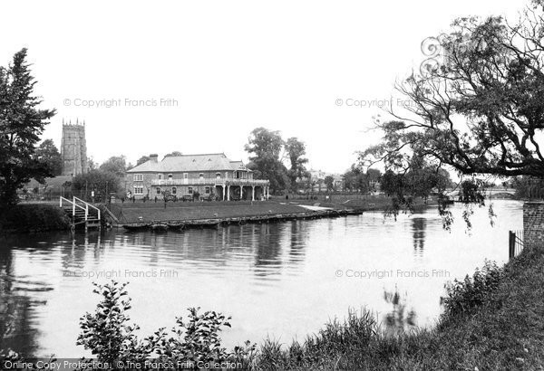 Photo of Evesham, River And Boathouse 1910